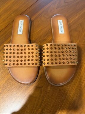 Steve Madden Tan Studded Slide Sandals